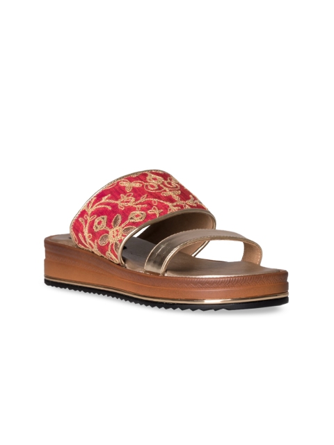 

Kraft Cellar Women Red Woven Design Mules