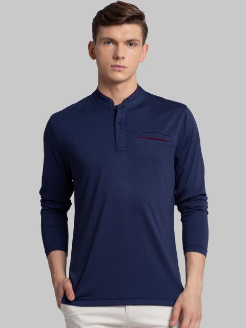 

Parx Men Blue Solid Mandarin Collar T-shirt