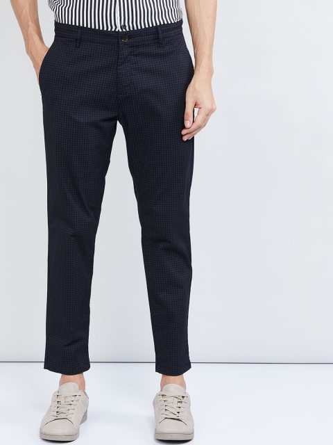 

max Men Black Regular Fit Checked Chinos