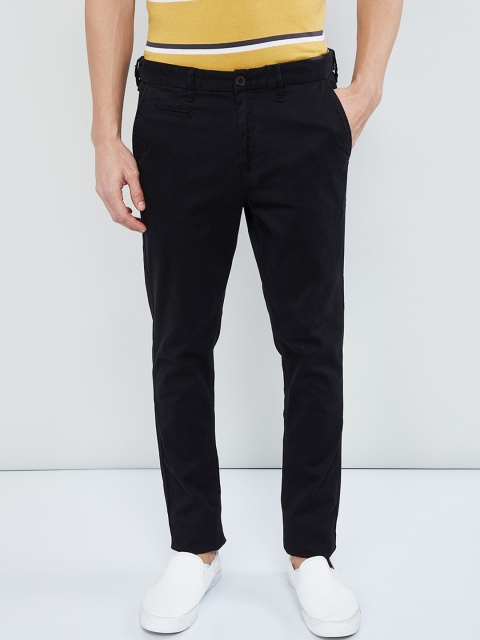 

max Men Black Regular Fit Solid Chinos