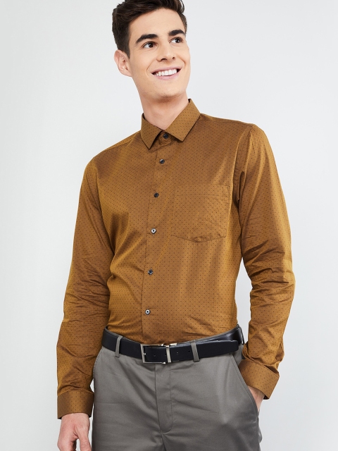 

max Men Brown Slim Fit Solid Formal Shirt