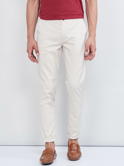 

max Men Cream-Coloured Regular Fit Solid Chinos
