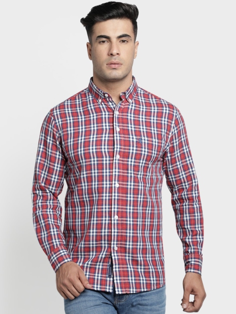 

Red Tape Men Red & White Regular Fit Checked Casual Shirt