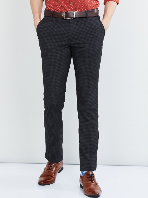 

max Men Grey Regular Fit Checked Formal Trousers