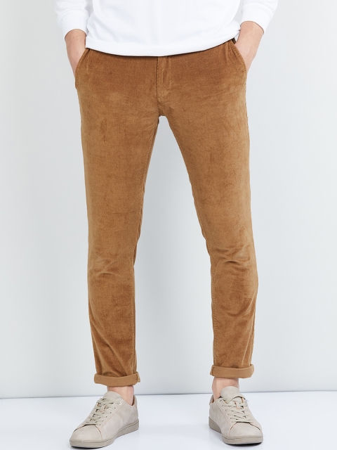 

max Men Brown Regular Fit Solid Chinos