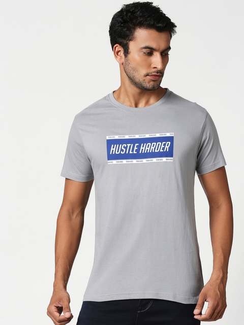 

Bewakoof Men Grey Printed Round Neck T-shirt