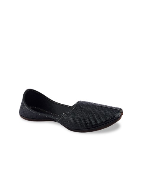 

DESI COLOUR Men Black Mojaris