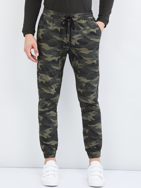 

max Men Green Regular Fit Camouflage Joggers