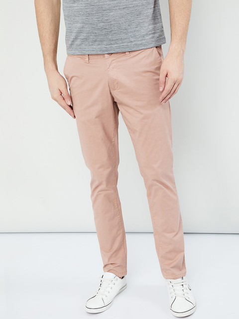 

max Men Pink Regular Fit Solid Chinos