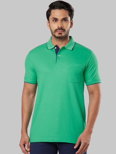 

Raymond Men Green Solid Polo Collar T-shirt