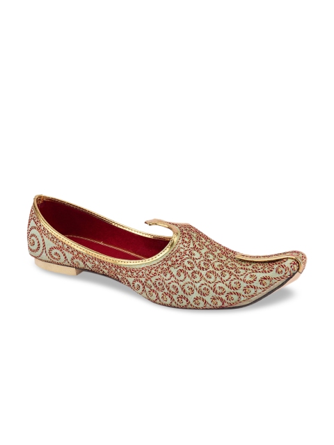 

DESI COLOUR Men Beige Printed Mojaris