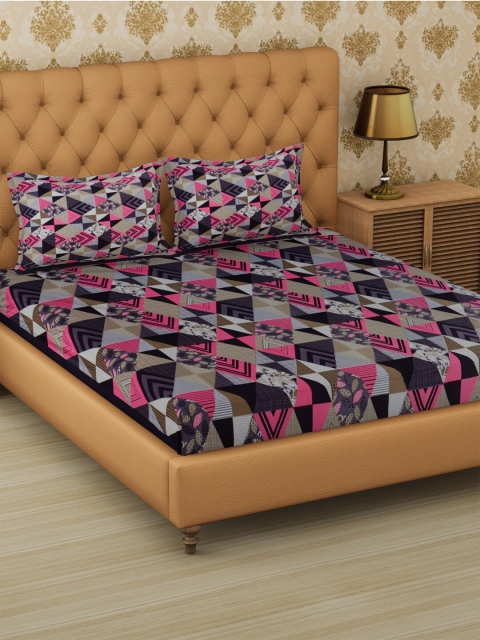 

METRO LIVING Grey & Pink Geometric 120 TC Cotton 1 Queen Bedsheet with 2 Pillow Covers