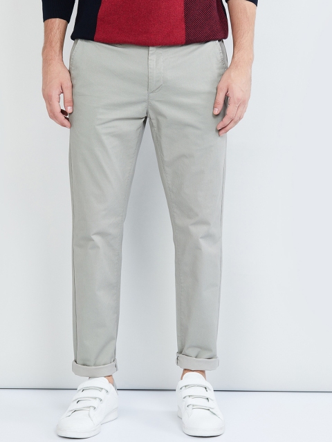 max Men Beige Slim Fit Solid Chinos