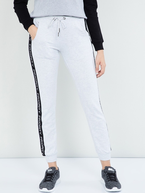 

max Women Grey Solid Slim-Fit Joggers
