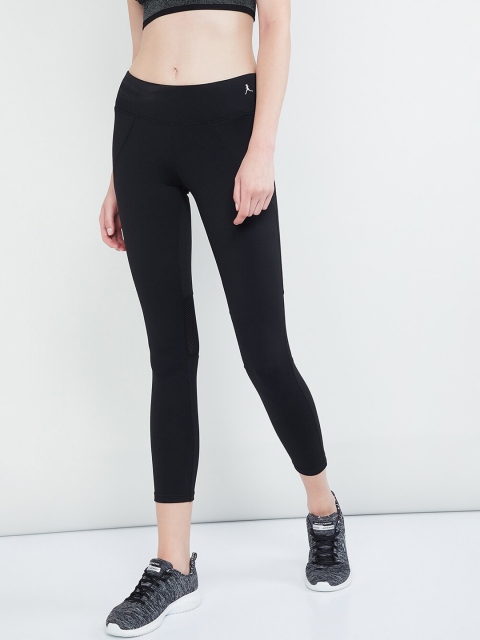 

max Women Black Solid Slim Fit Cropped Tights