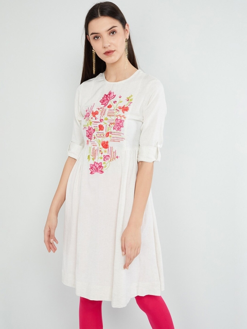 

max Women Off-White & Pink Embroidered Straight Kurta