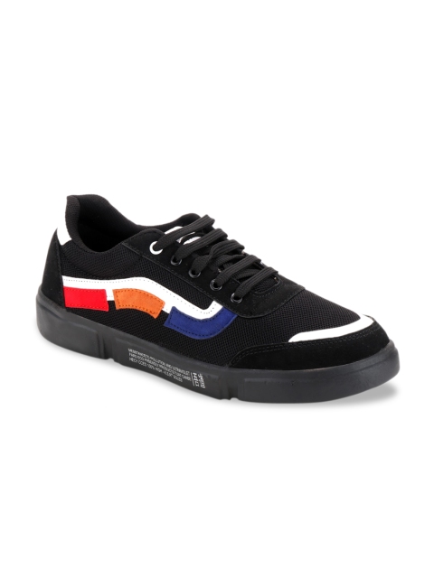 

Woakers Men Black & White Colourblocked Sneakers