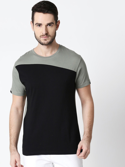 

Bewakoof Men Black Colourblocked Round Neck T-shirt