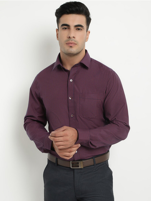 

COBB Men Navy Blue & Red Regular Fit Checked Formal Shirt