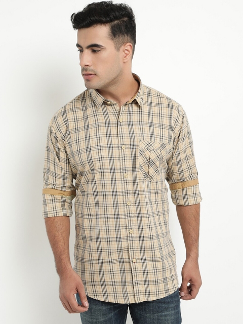 

COBB Men Beige Slim Fit Checked Casual Shirt