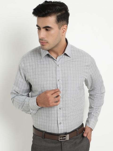 

COBB Men Grey Regular Fit Checked Formal Shirt