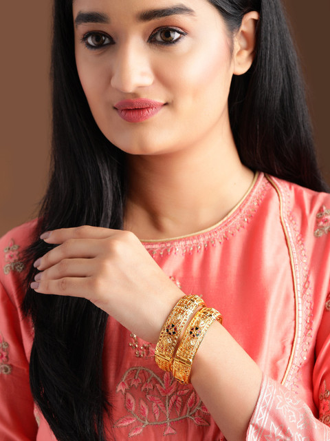 

Rubans Set Of Two 22K Gold-Plated Red & Green Enamelled Openable Sustainable Handcrafted Bangles