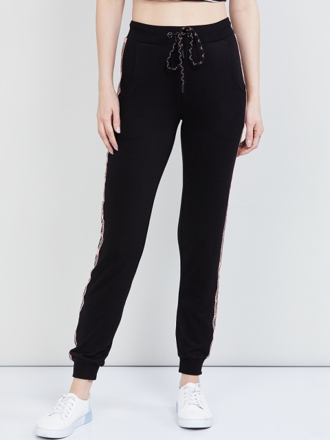 

max Women Black Printed Slim-Fit Joggers