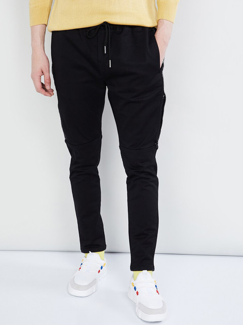 

max Men Black Skinny Fit Mid-Rise Clean Look Jeans