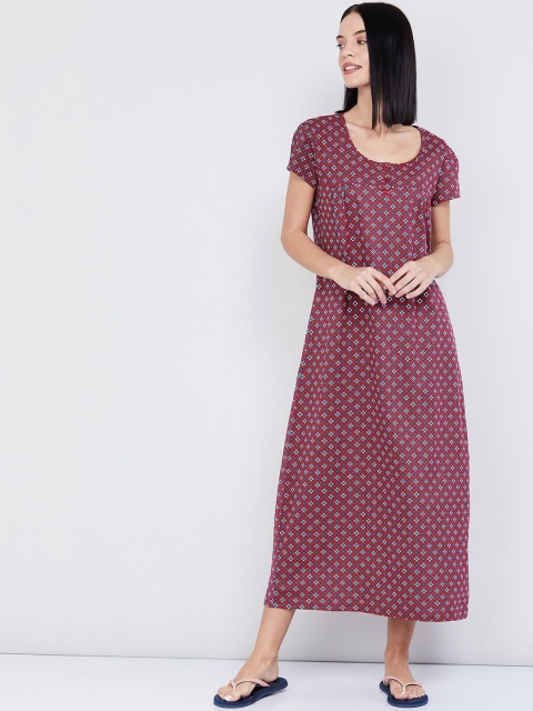 

max Red Printed Nightdress