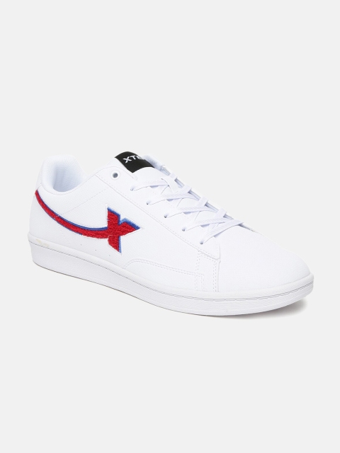 

Xtep Men White Printed Sneakers