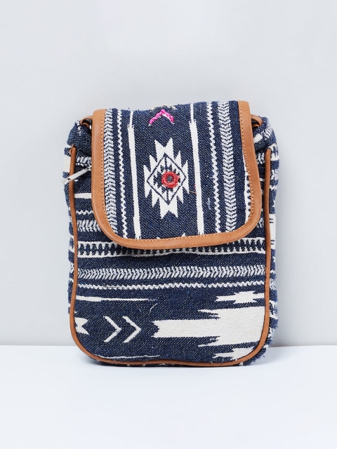 

max Blue Striped Shoulder Bag