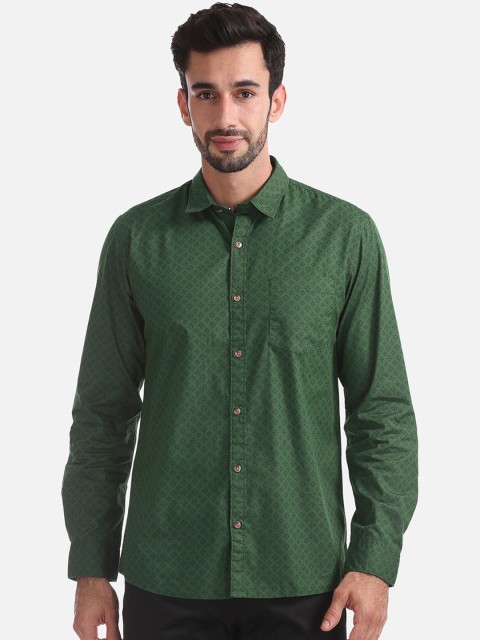 

Ruggers Men Green & Navy Blue Regular Fit Printed Casual Shirt