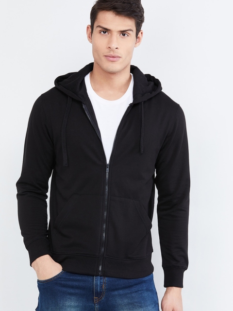 

max Men Black Solid Hooded Sweatshirt