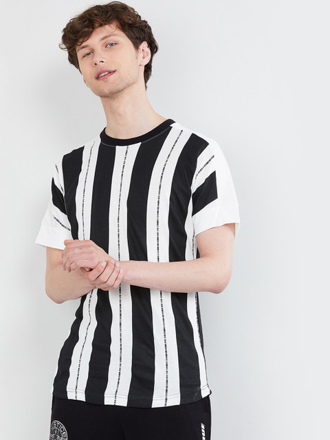 

max Men White & Black Striped Round Neck T-shirt