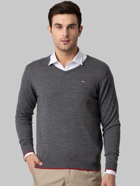 

Park Avenue Men Charcoal Grey Solid Pullover Sweater