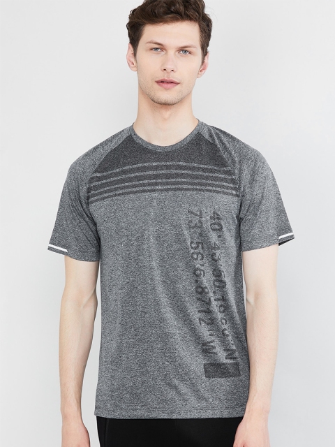 

max Men Grey Striped Round Neck T-shirt