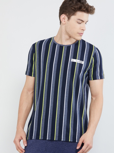 

max Men Blue Striped Round Neck T-shirt