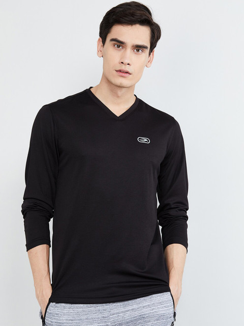 

max Men Black Solid Polo Collar T-shirt
