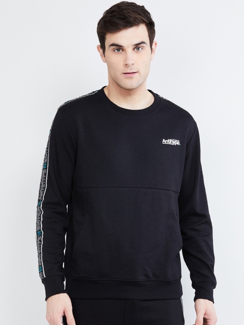 

max Men Black Solid Sweatshirt