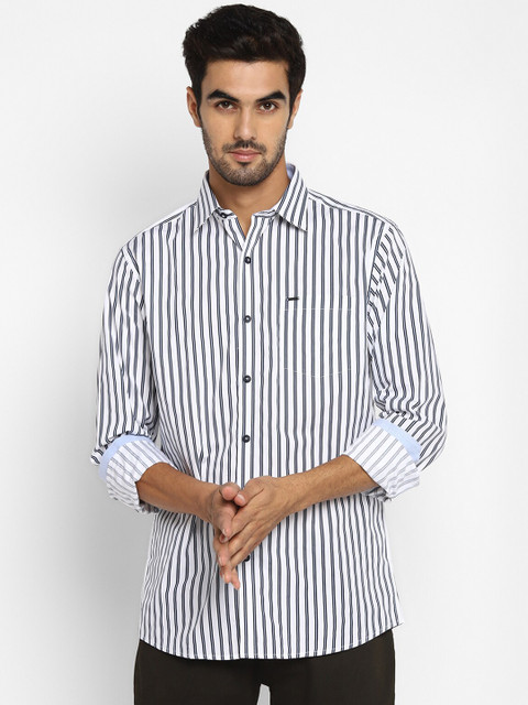 

METTLE Men White & Navy Blue Regular Fit Striped Casual Shirt