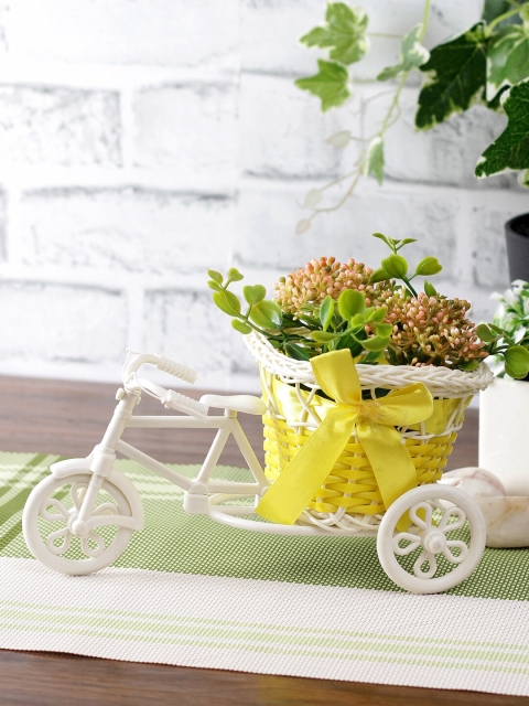 

Aapno Rajasthan Yellow & White Plastic Multipurpose Basket
