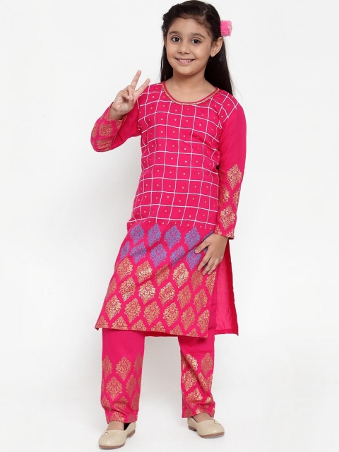 

Baani Creations Girls Magenta Printed Kurta with Trousers