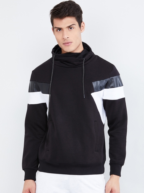 

max Men Black Colourblocked Sweatshirt