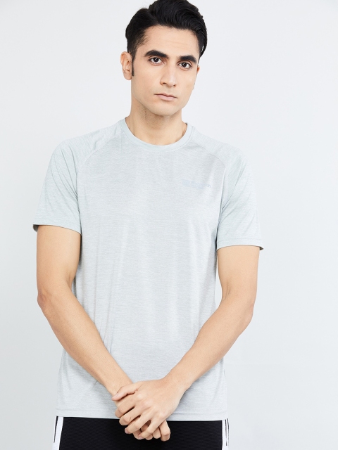 

max Men Grey Solid Round Neck T-shirt