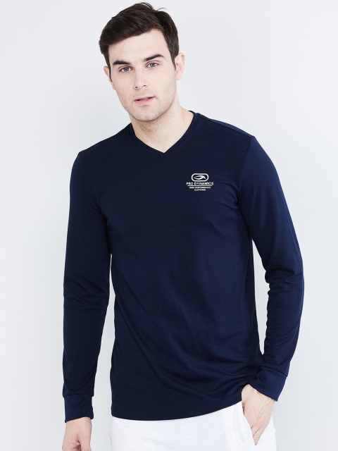 

max Men Blue Solid High Neck T-shirt