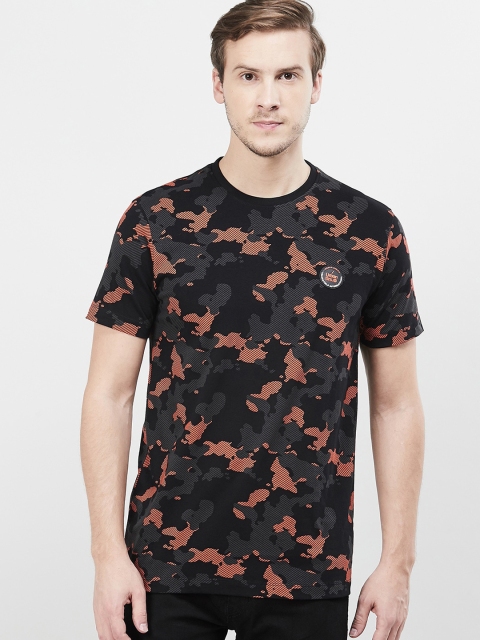 

max Men Black Printed Round Neck T-shirt