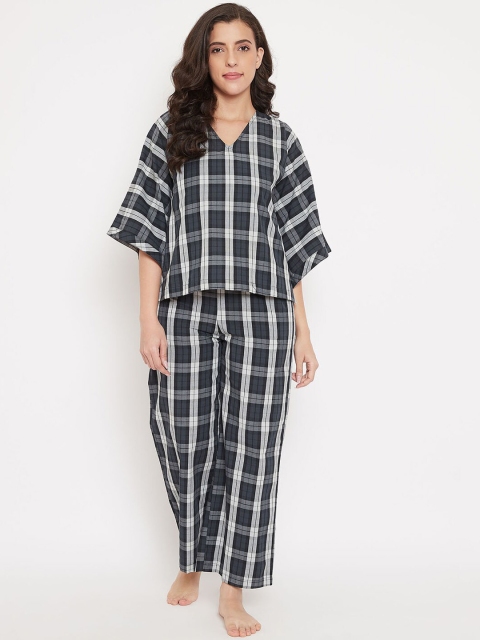 

The Kaftan Company Women Black & Off-White Checked Night Suit