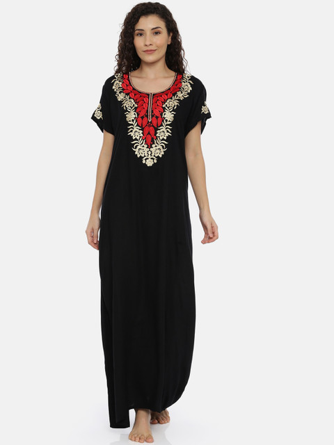 

Bailey sells Black & Off-White Embroidered Nightdress
