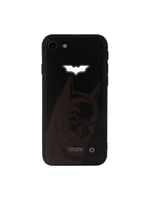 

macmerise Black & Brown DC Comics Silhouette Batman Lumous iPhone 7 Back Case