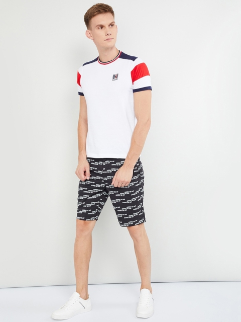 

max Men Grey Printed Regular Fit Regular Shorts
